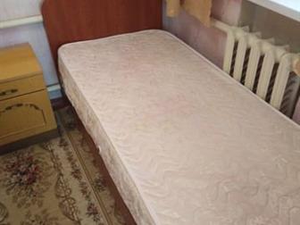 Кровать с матрасом в отличном состоянии,  Размер 2000 х 190 см,  Торг, в Астрахани