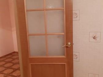 Продам двери межкомнатные б/у,  2 двери глухие и 4 двери со стеклом,  Торг уместен,  Короб к двери прилагается, в Чите