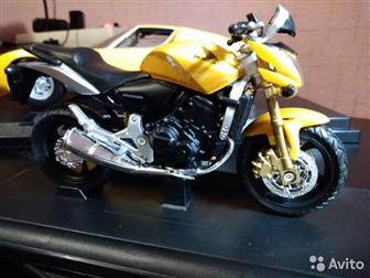 ,   1:18 Honda Hornet, Welly () -        Honda Hornet,     -