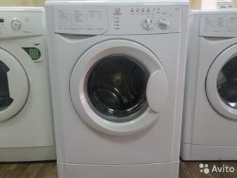 Cp a  Indesit 245?? AT  1 oa!??  EATHO p  2 ! TRADE IN,   wl081 : 85 60 33  4  800  