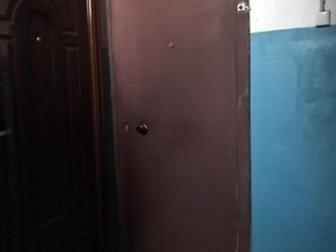 Продаю квартиру в очень удобном месте, рядом остановки и магазины, дружелюбные соседи, подъезд чистый, большой двор,  Черновая работа сделана полы и мусор сняты, в Липецке