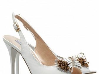 Смотреть foto Женская обувь босоножки продаю 32387339 в Москве