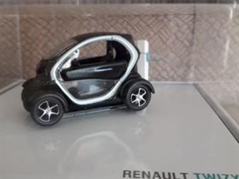   Renault  ,   : /  