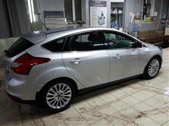  Ford Focus -- 