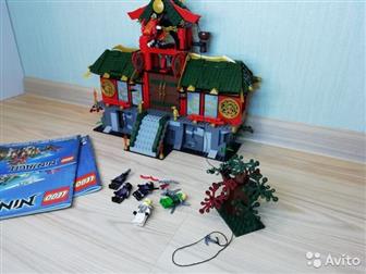 - LEGO 70728    -  ,    (,  ),   ,   ,     4000- LEGO 70504  (Garmatron)  -