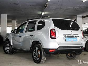       ,   RENAULT DUSTER,   Crystal Motors        