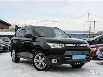         - 1 , Mitsubishi Outlander,   Crystal Motors    