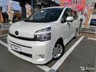 Toyota Voxy 2.0CVT, 2010, 80000